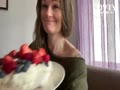 Pavlova cake